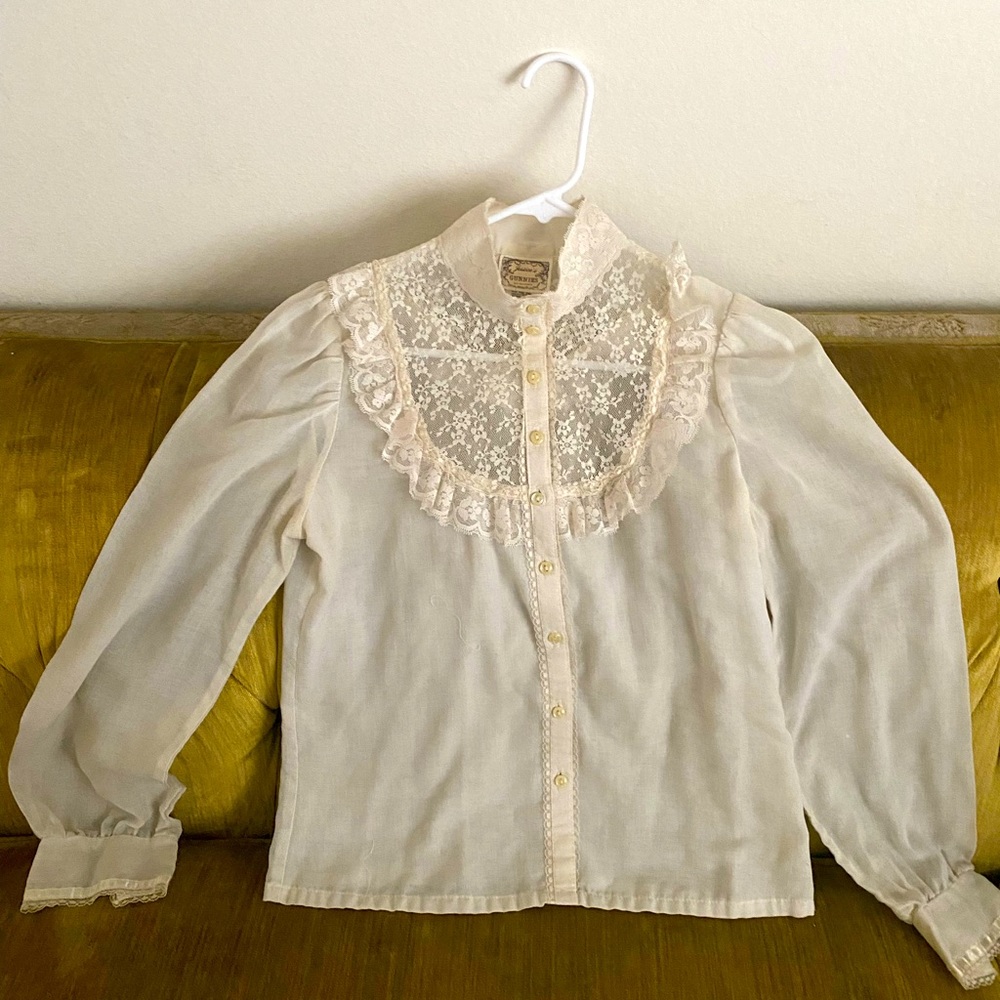 ~1980 vintage Gunne Sax high collar, long sleeve blouse excellent condition